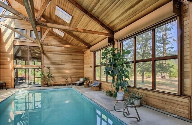River Retreat+ Indoor Pool & Hot Tub on 3.5 Acres