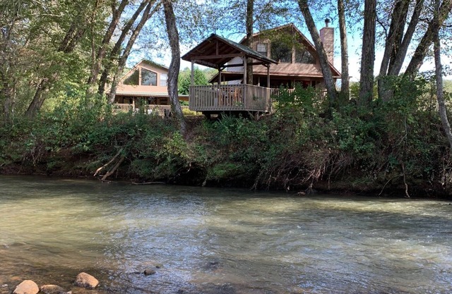 Riverfront - ideal für die Familie oder eine Gruppe Kurzurlaube!