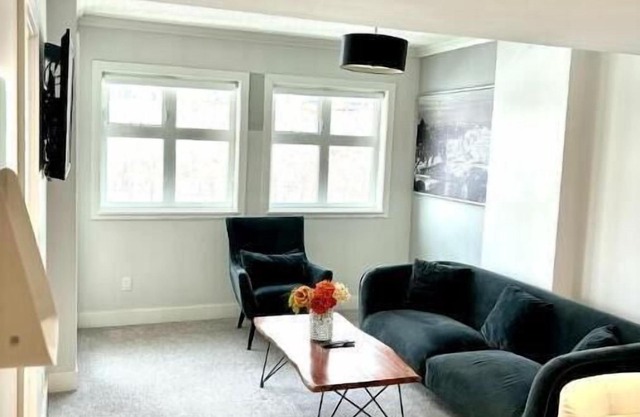 River view one bedroom apartment Calgary Downtown #703