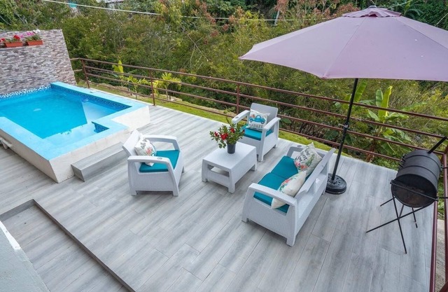 RIVER VIEW / VILLA FRENTE AL RIO / PEACE BY THE RIVER