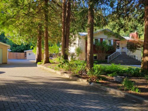 Riverbend Guest House