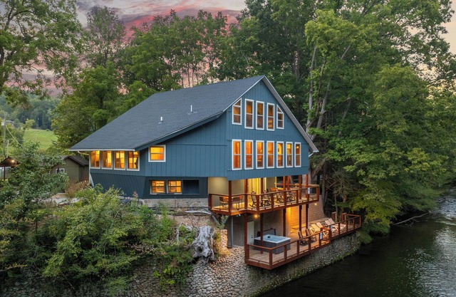 Riverbound | Hot Tub | River Access | Game Room
