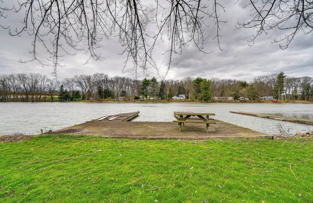 Riverfront Baldwinsville Apartment w/ Shared Deck!
