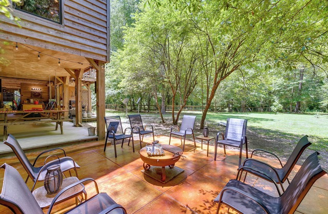 Riverfront Cabin w/ Outdoor Oasis in Seminary!