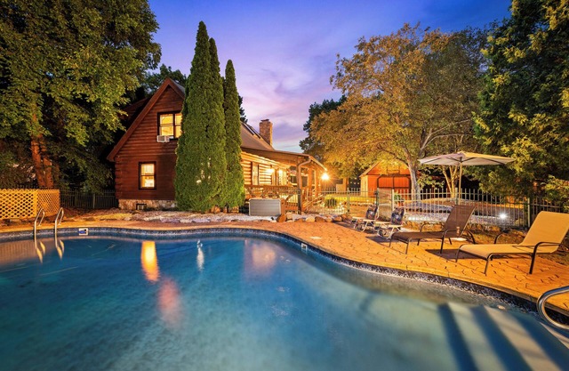 Riverfront Cabin with Heated Pool, Cedar Hot Tub, Sauna and Dock