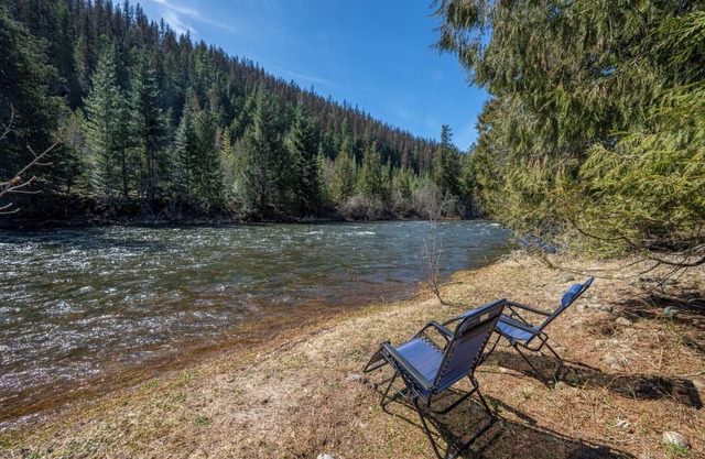 Riverfront Cabin! Yaak River Retreat in Troy Fishing, Hunting & Family Fun!