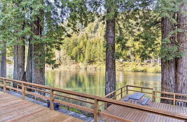NEU! Crescent City Home w / Deck - 15 Minuten zum Strand