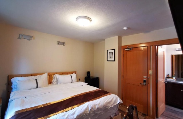 Riverfront Estate Bed&Breakfast Banff