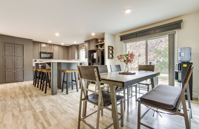 Riverfront Helena Retreat w/ Small Dock + Kayaks!