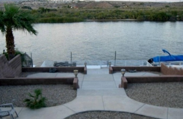Haus am Fluss ... privates Dock ....