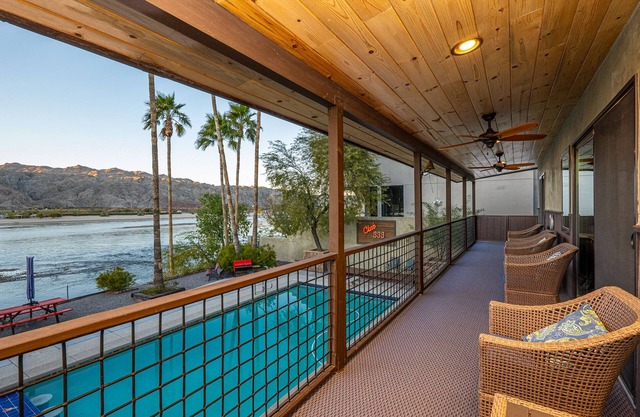 Riverfront Home w/ Beach & Pool - Club 333