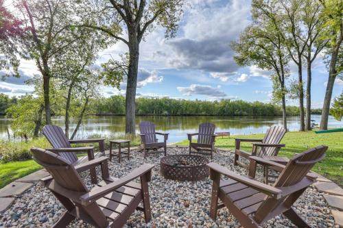 Riverfront Home with Private Dock in Wisconsin Dells