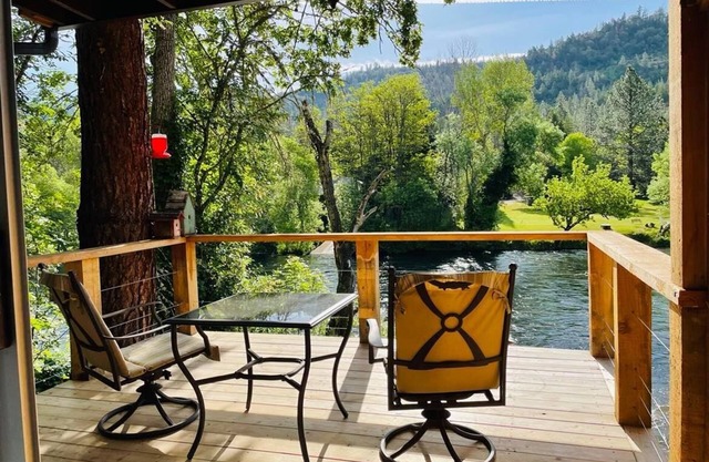 Riverfront Lodging