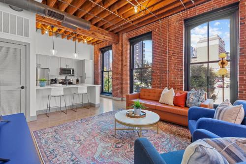 Riverfront Loft - Gym Cafe - G203