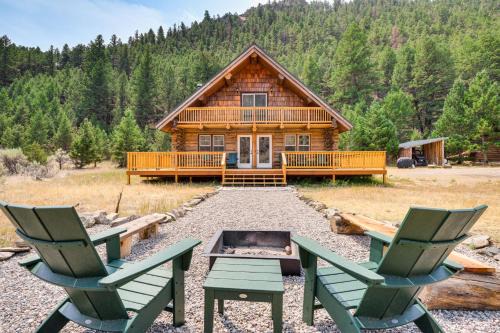 Riverfront Montana Log Cabin with Mountain Views!
