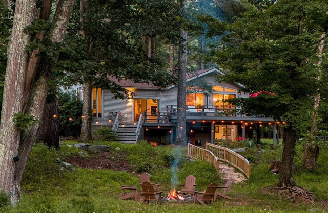 Riverfront Retreat | Hot Tub, Firepit & Pool Table