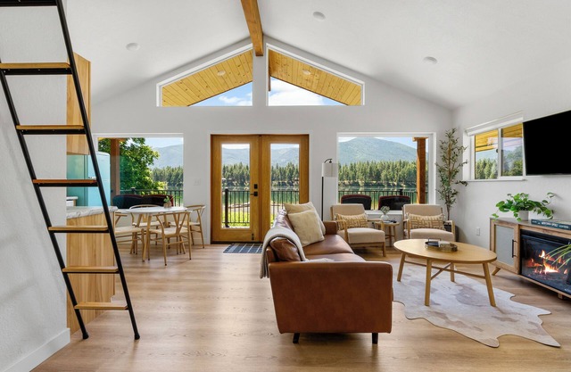 Riverfront Retreat in Thompson Falls