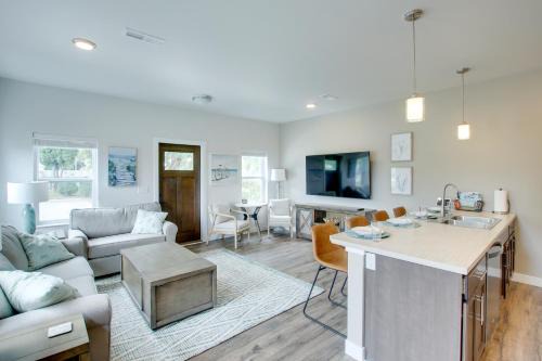 Riverfront Sheboygan Townhome with Grill!