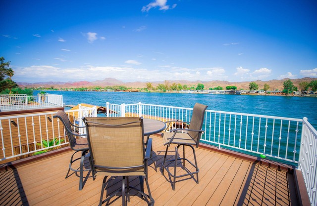 Riverfront Villa 15 Colorado River