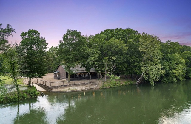 Riverhawk @ Lazy River Retreat am Mt. Fork River für 23+ Personen