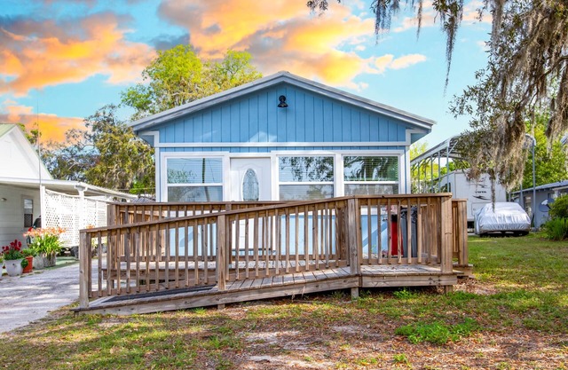 Riverhouse on the Hill- currently no Dock available
