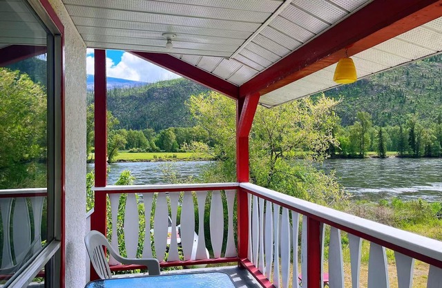 Rivermount Motel Campground and RV Park