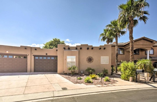 Rivers Edge Golf Condo with Beach Access and Patio!