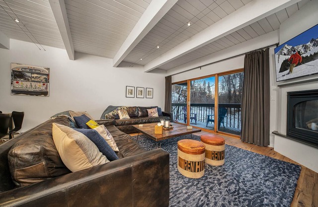 Riverside C03 - 2 Bd, 2 Ba, Schlafmöglichkeiten für 6 - Deluxe Condo