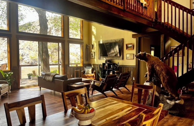 Riverside retreat at Rita Rapids Lodge