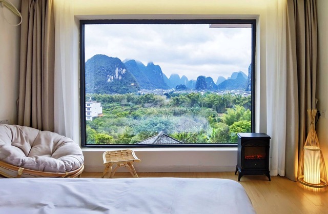 Riverside Retreat Hotel