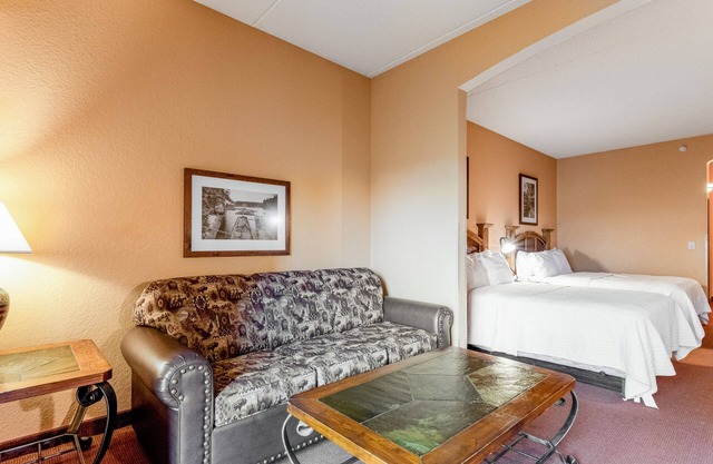 Riverside studio with private balcony, on-site golf