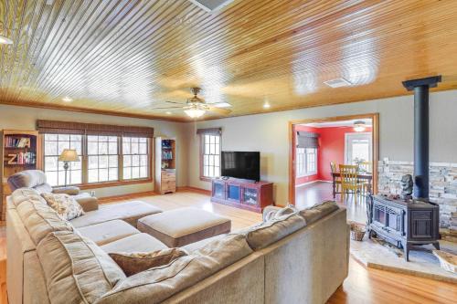 Riverside Texas Retreat with Wraparound Porch!