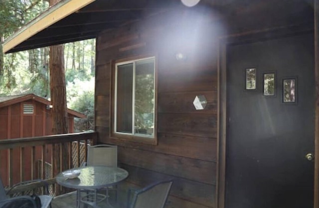 "Riverstone" Cabin River Access In Redwoods WiFi