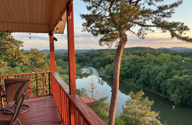 Riverview home at Mt. Ida with spectacular views