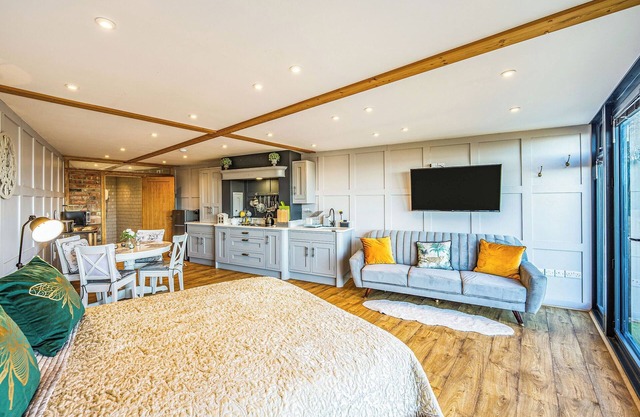 Riverview Lodge - UK36550