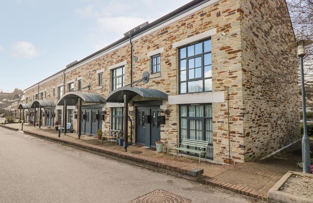Riverview, LOSTWITHIEL