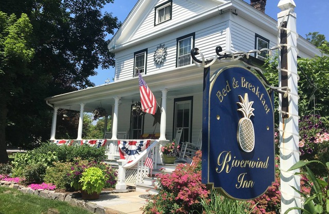 Riverwind Inn Bed & Breakfast