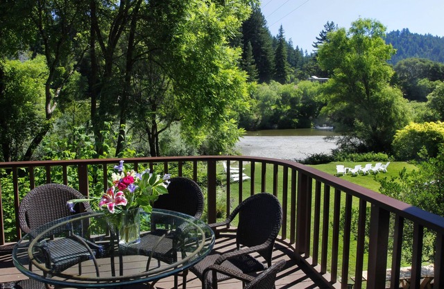 Riverwood Cottage - Flussufer mit Whirlpool, Strand, Insel (Last-Minute-Angebote)