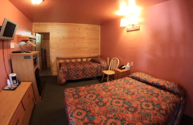 RM# 5 Cozy rooms in a country setting