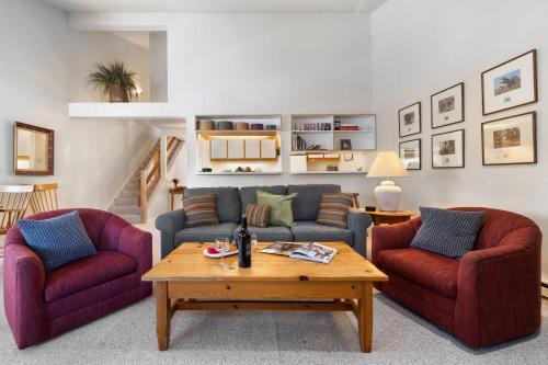 RMR: Mountain Maple 4 Condo in The Aspens