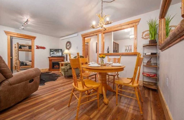 RMR: Teton Village Condo mit aktualisiertem Western-Dekor