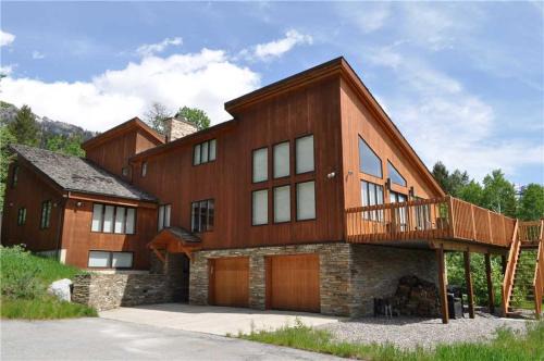 RMR: Teodori House in Teton Village