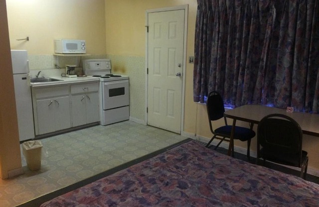 Road Runner Motel