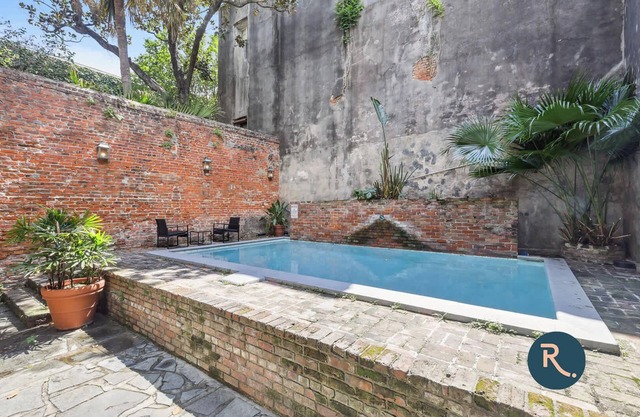 Roami at St. Helene | Chartres St. Combo | 2 Units