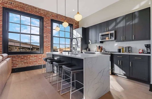 Roami at The Lola | Near French Qtr. | 2 Bedroom