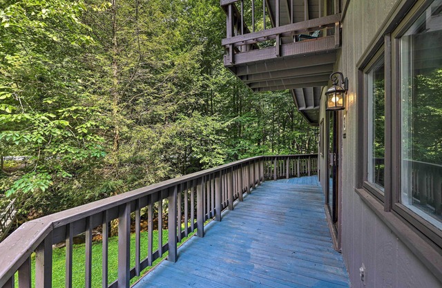 Roan Mountain Creekside Cabin: Hike & Fish!