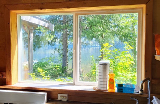 Roberts Lake Resort Sandybeach, fishing,hiking, pet friendly