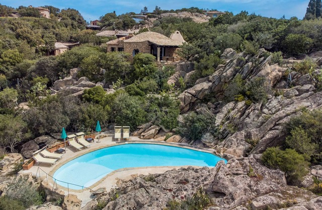 Roccia di Volpe by Interhome