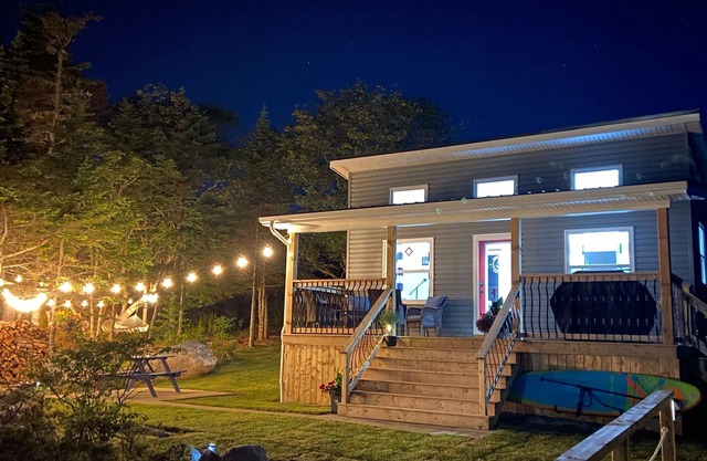 Rock Haven Cottage, on the ocean!