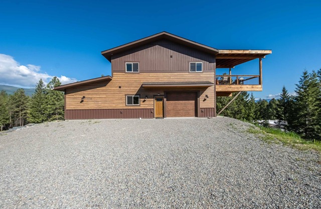 Rock Lot – A 5 Star Vacation!